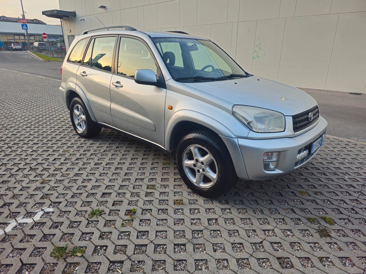 Toyota RAV4 benzina 4x4