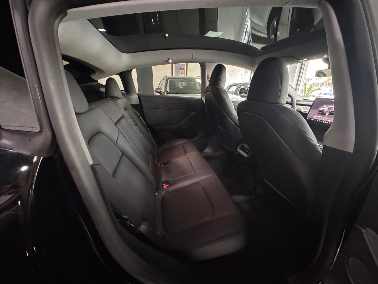 Tesla Model Y Dual Motor Long Range AWD #5359