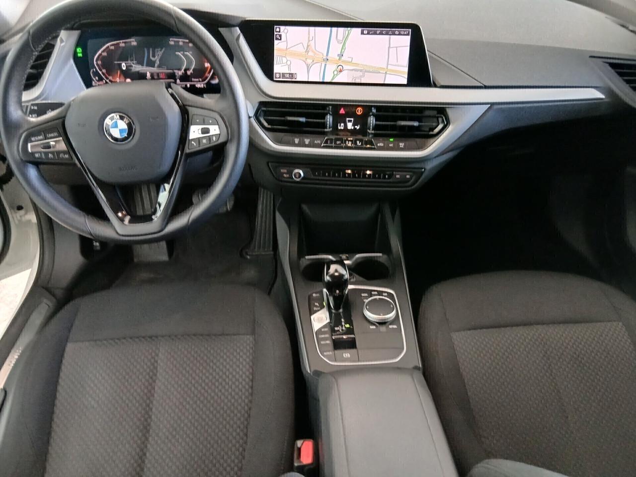 Bmw 118 118d 5p. Business Advantage