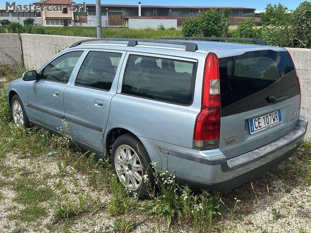 VOLVO V70 V70 II 2000 2.4 d5 Optima tg. CE107WR