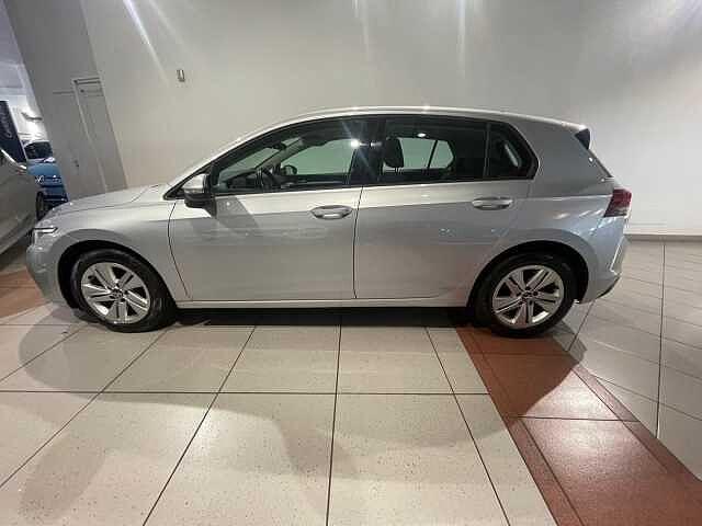Volkswagen Golf 8ª serie 1.0 eTSI EVO DSG Life