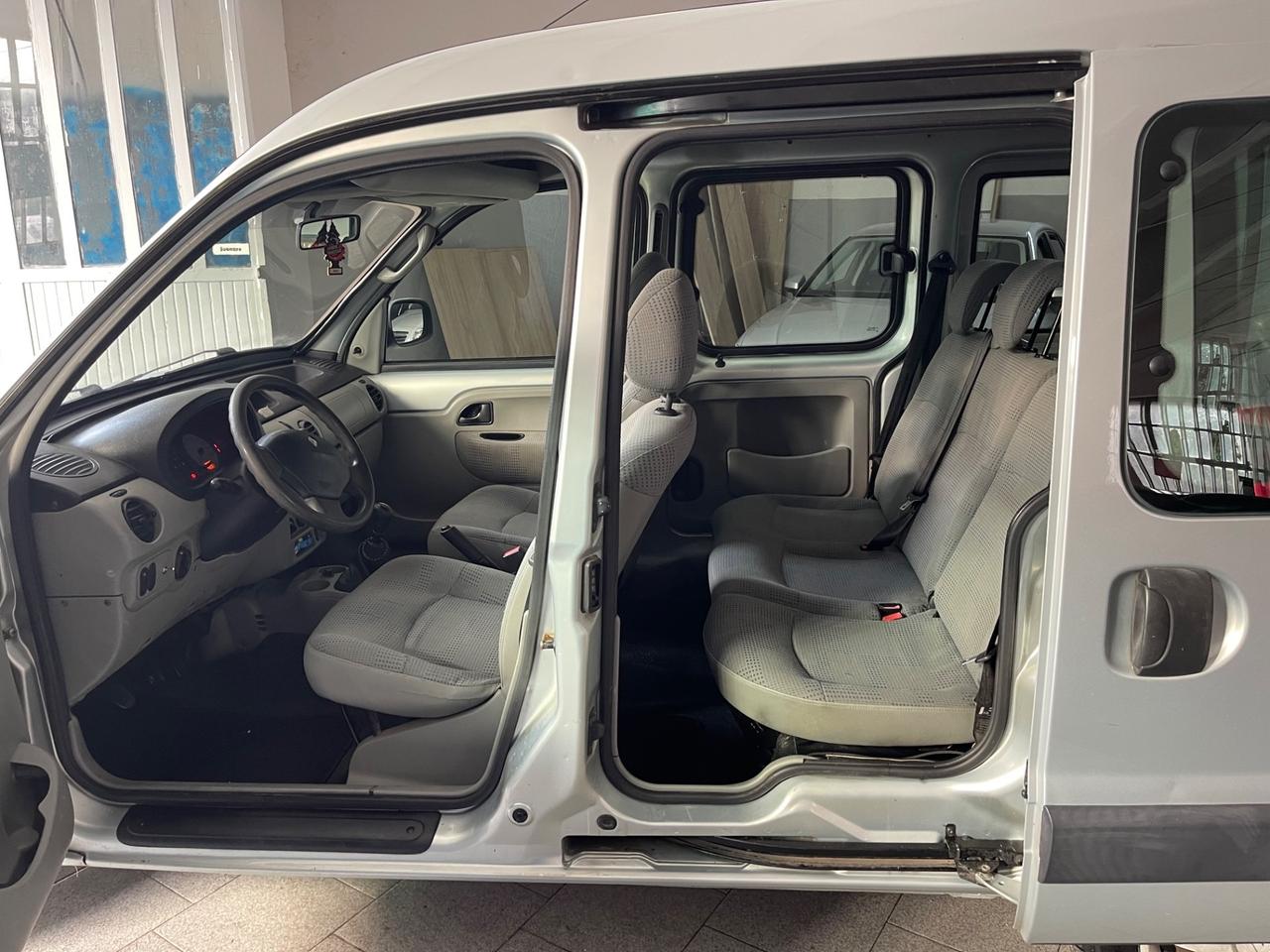 Renault Kangoo 1.5 dCi/82CV 5p. Privilège