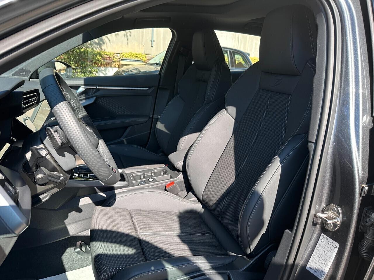 Audi A3 SPORTBACK 35 TDI S tronic S LINE + PANORAMA + FARI MATRIX + CAMERA + R18