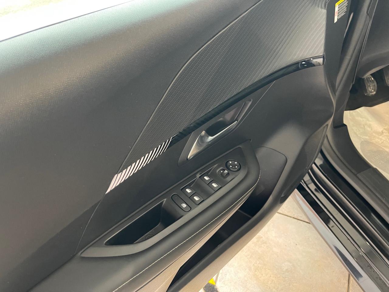 Peugeot 208 1.2 100cv 5 porte Allure NO VINCOLO DI FINANZIAMENTO