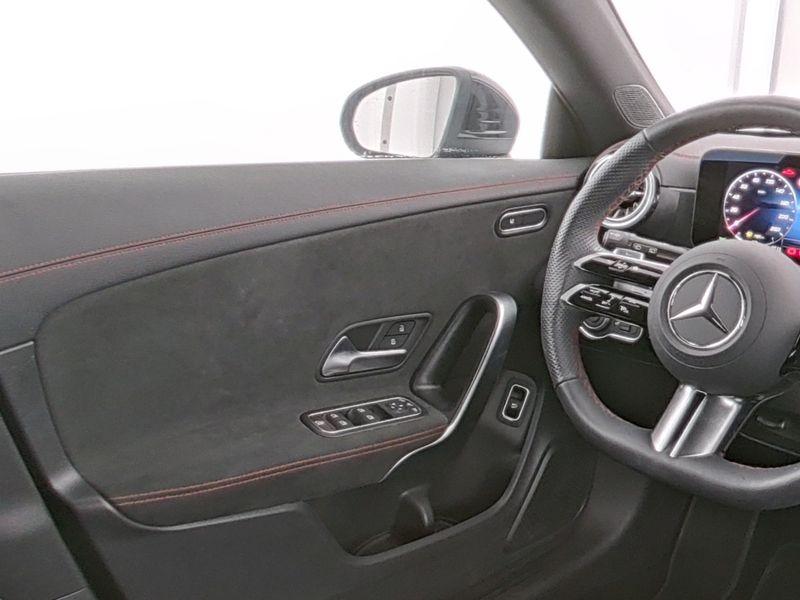 Mercedes-Benz 180 Automatic AMG Line Premium