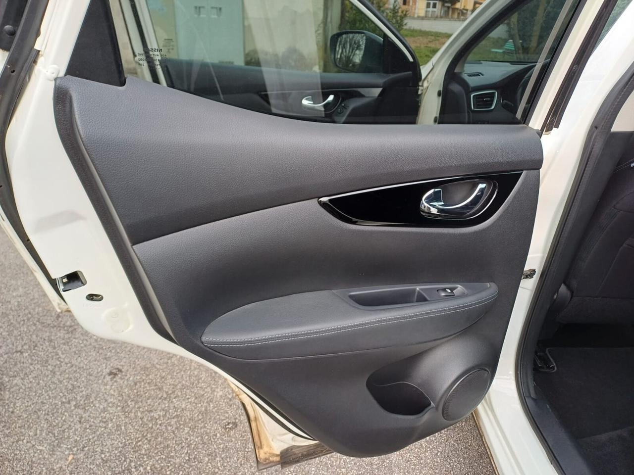 Nissan Qashqai 1.3 DIG-T 140 CV N-Connecta