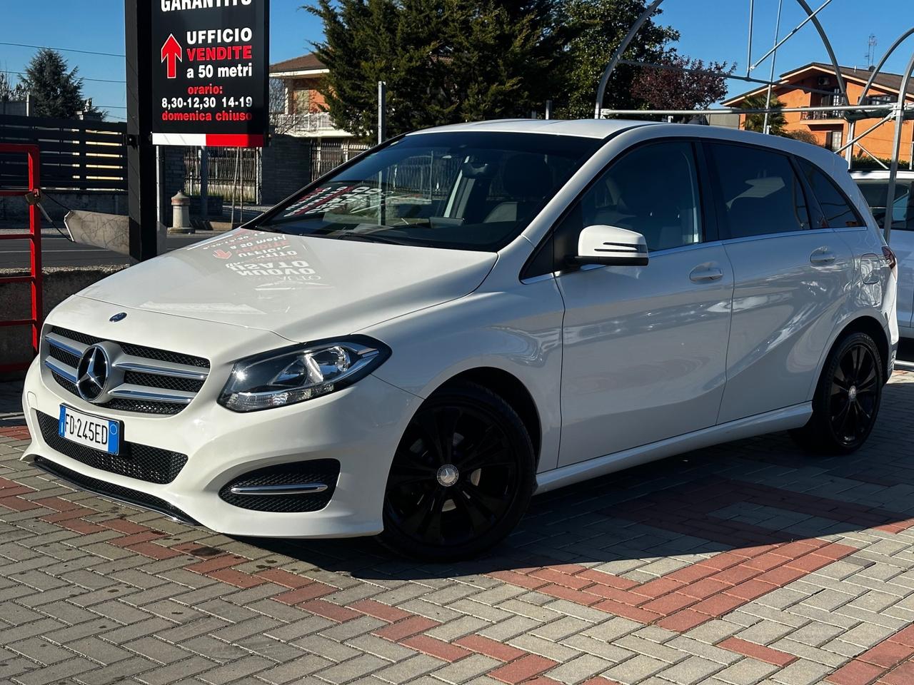 Mercedes-benz B 180D 109CV AUT. OK NEOPATENTATI