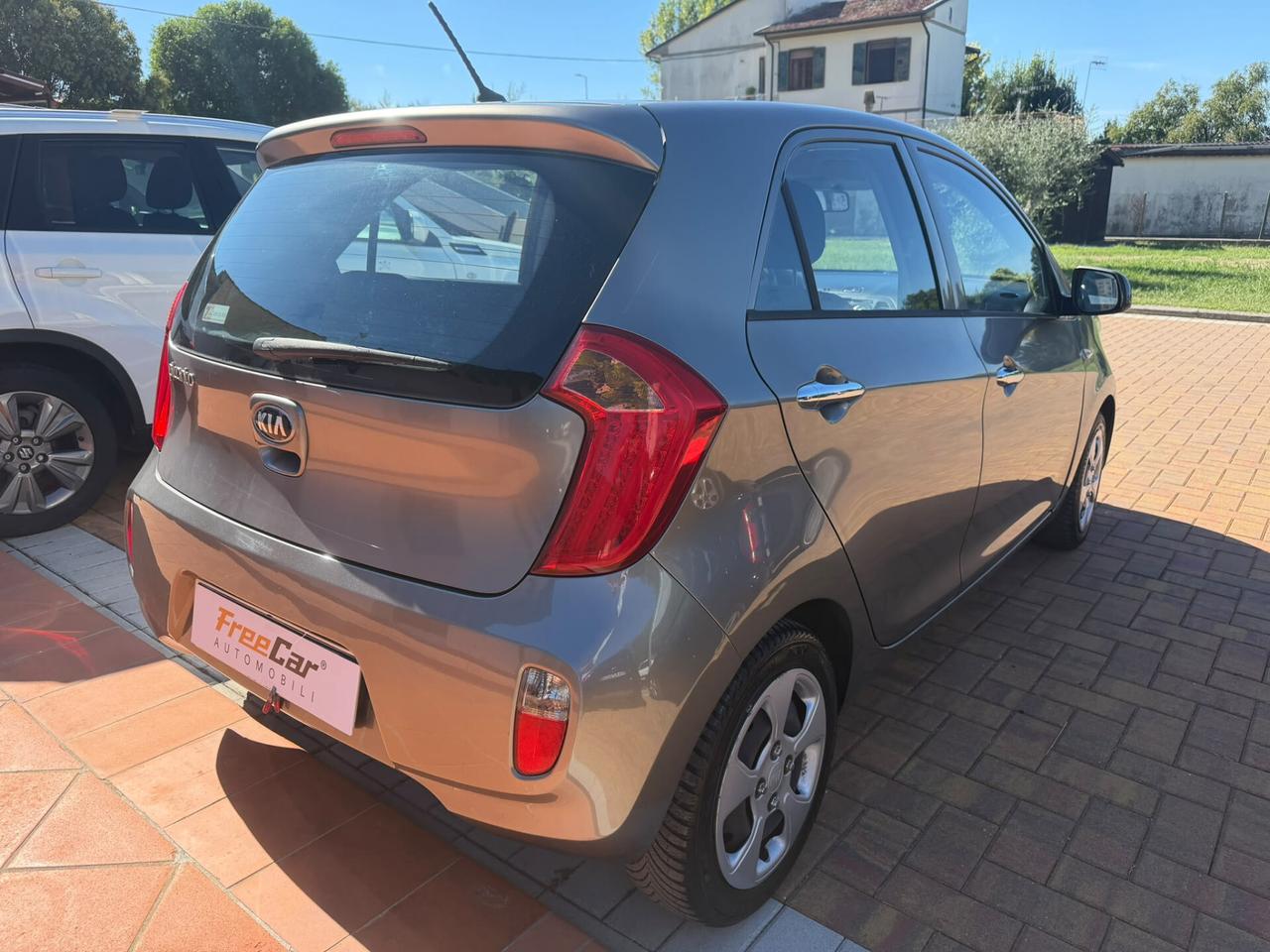 Kia Picanto GLAM