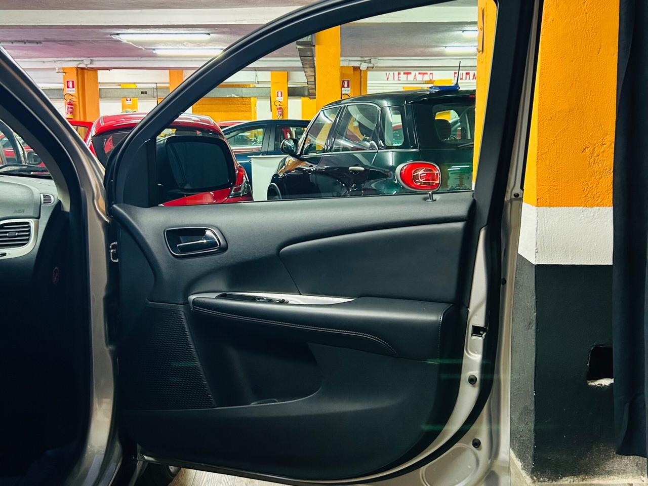 FIAT FREEMONT 2.0 MULTIJET ALLESTIMENTO FULL OPTIONAL LOUNGE CON SOLI 36.013 KM