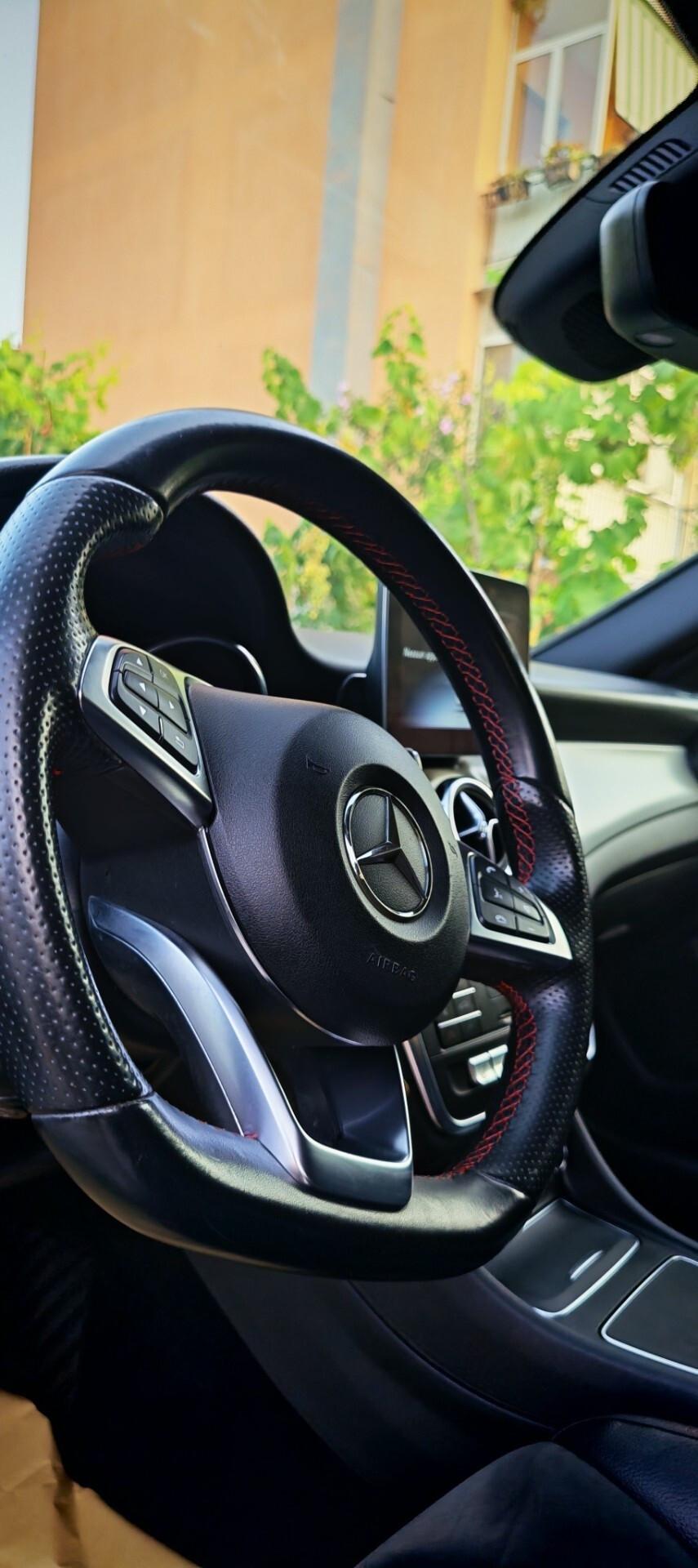 Mercedes-benz GLA 180 d Premium