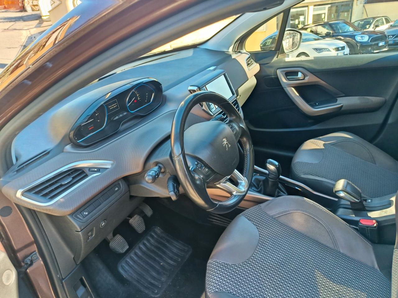 Peugeot 2008 1.6 VTi 120CV Allure