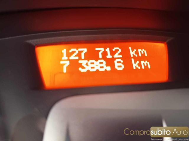 RENAULT Clio 1.2 16V 5 porte Confort