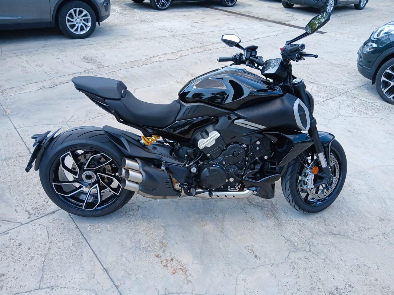 Ducati Diavel V4