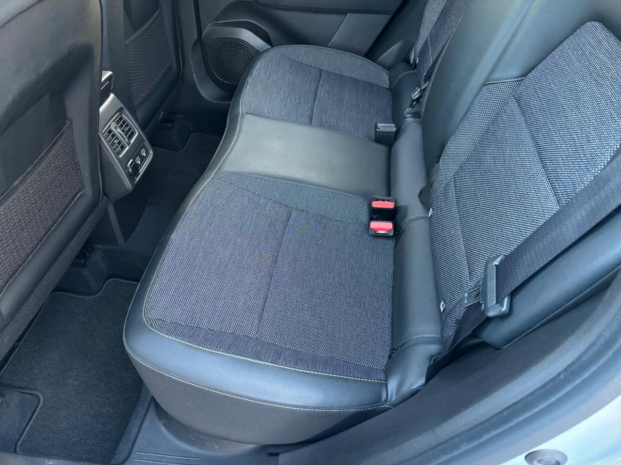 Renault Captur Plug-in Hybrid E-Tech 160 CV Initiale Paris