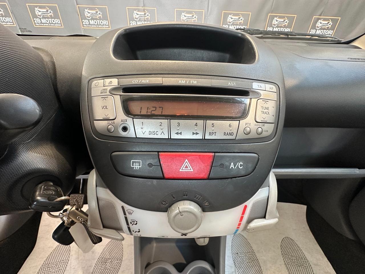 Peugeot 107 1.0 68CV 5p. Sweet Years