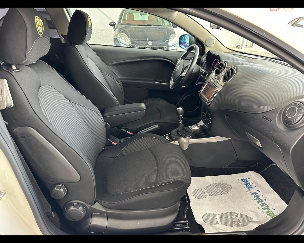 ALFA ROMEO MiTo - MiTo 1.4 T 155 CV Distinctive Sport Pack