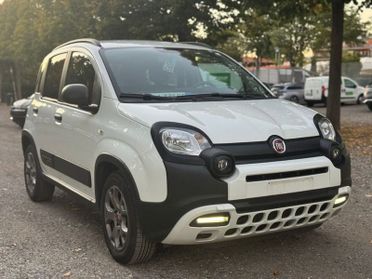 FIAT Panda Cross 1.0 FireFly Hybrid City Cross+ GPL