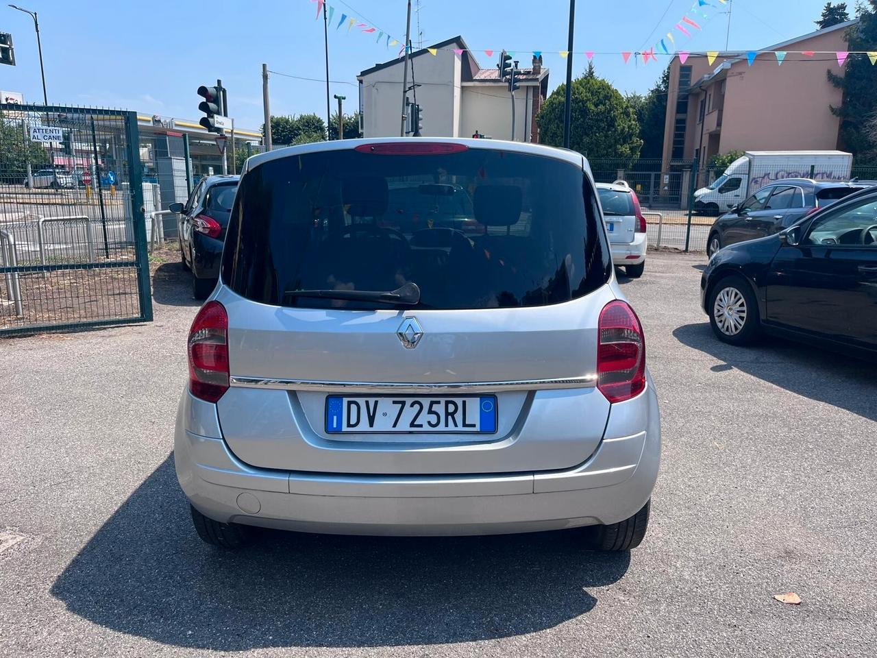 Renault Modus Grand 1.2 16V Dynamique - 2009
