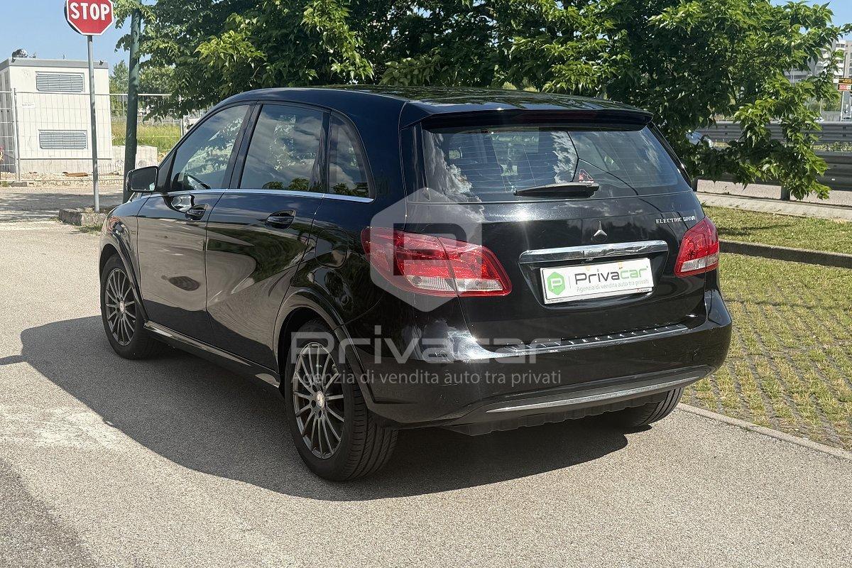 MERCEDES B 250 e Sport