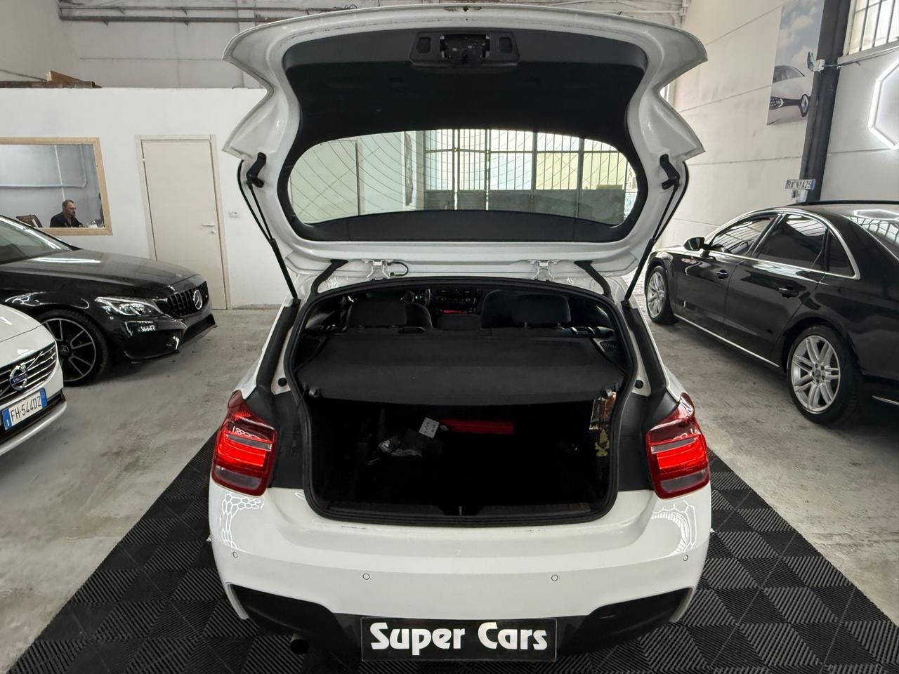 Bmw 116 116d 5p. Urban Msport PER NEOPATENTATI