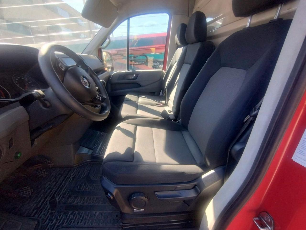 VOLKSWAGEN CRAFTER 177cv con SPONDA