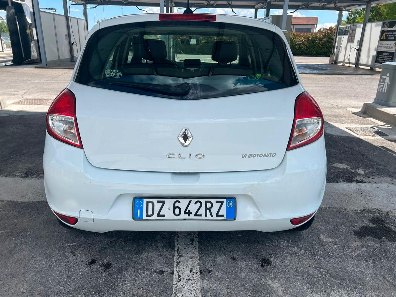 Renault Clio 1.2 5 porte Luxe * 2010