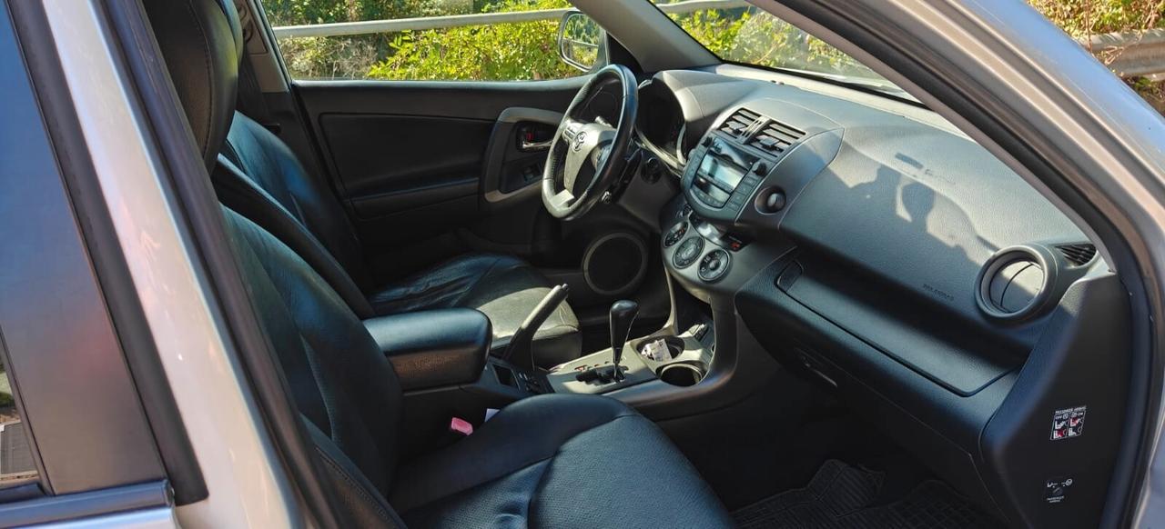 Toyota RAV 4 RAV4 Crossover 2.2 D-Cat A/T 150 CV Luxury