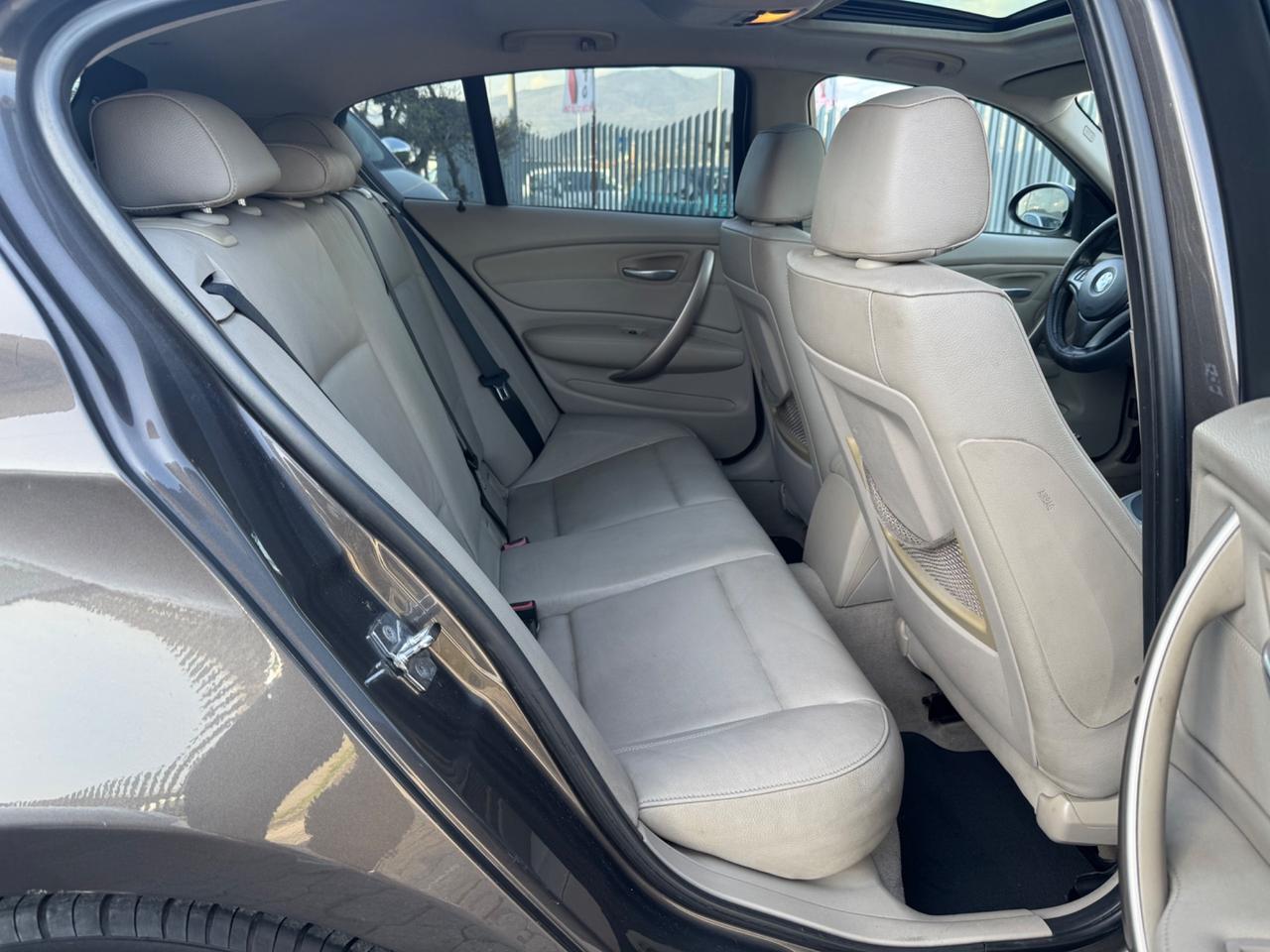 Bmw 116 116i 5p. Futura