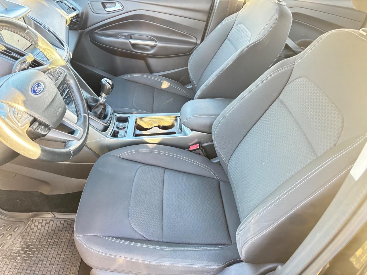 Ford Kuga 1.5 TDCI 120 CV S&S 2WD Titanium