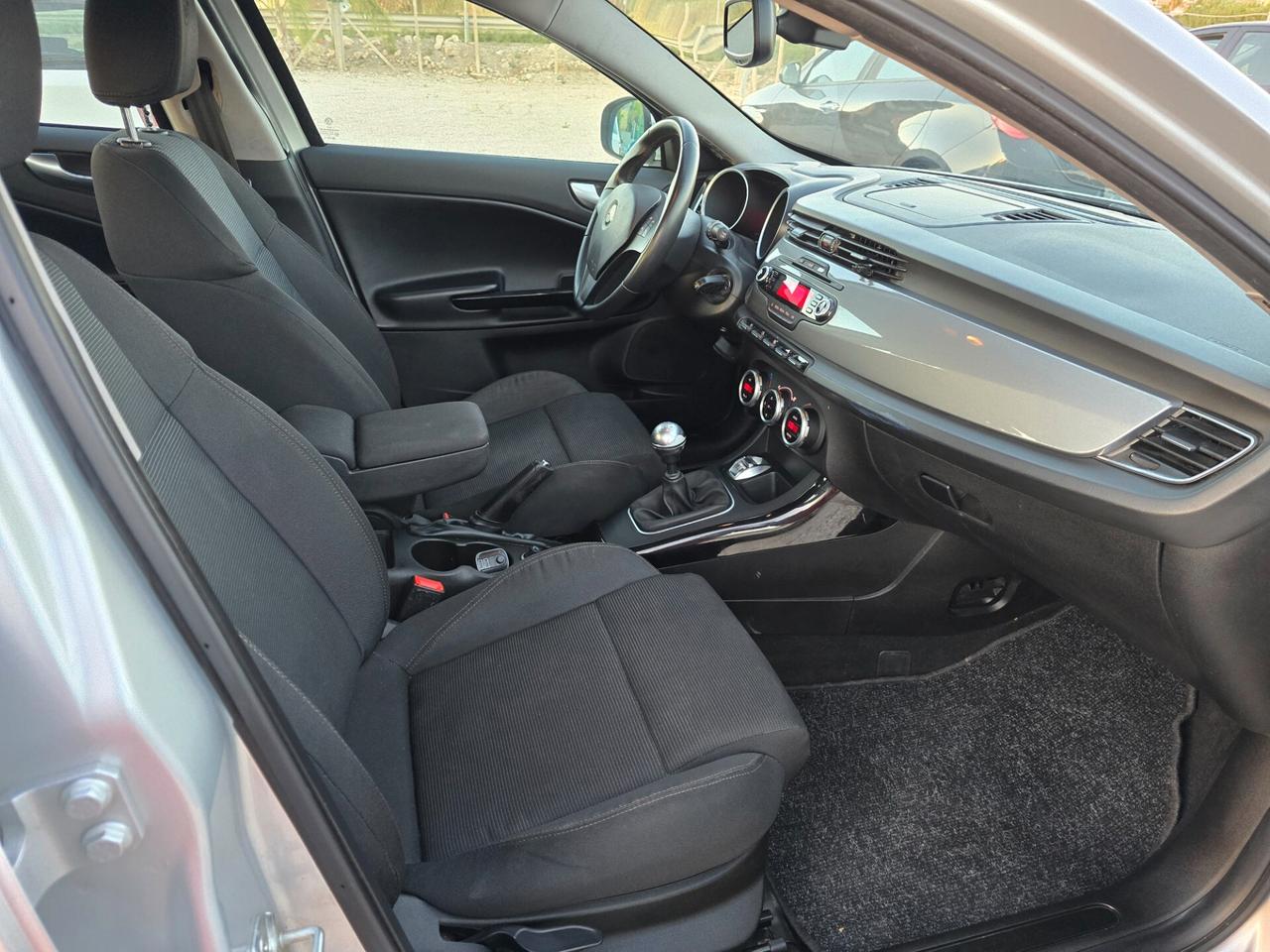 Alfa Romeo Giulietta 2.0 JTDm-2 140 CV Distinctive