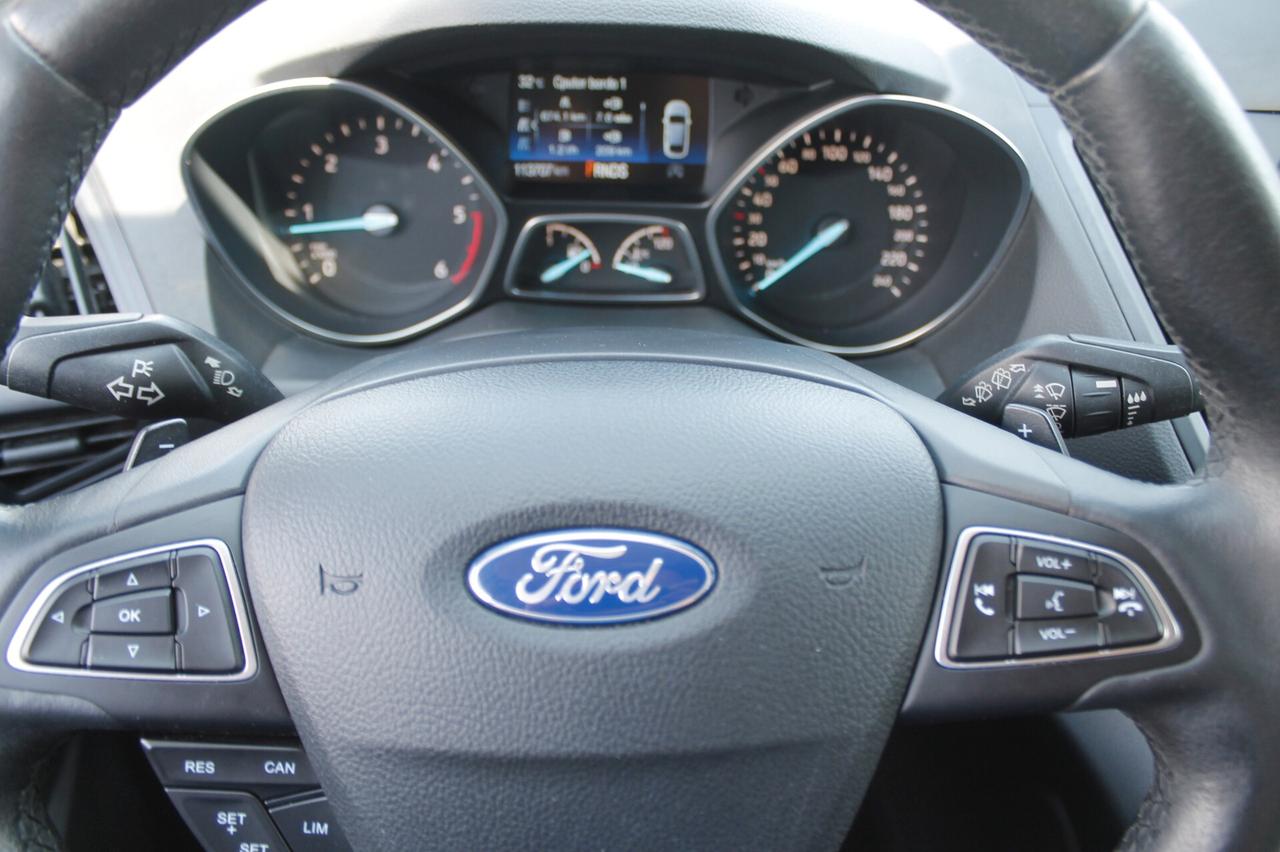 Ford Kuga 1.5 TDCI 120 CV S&S 2WD Powershift Titanium
