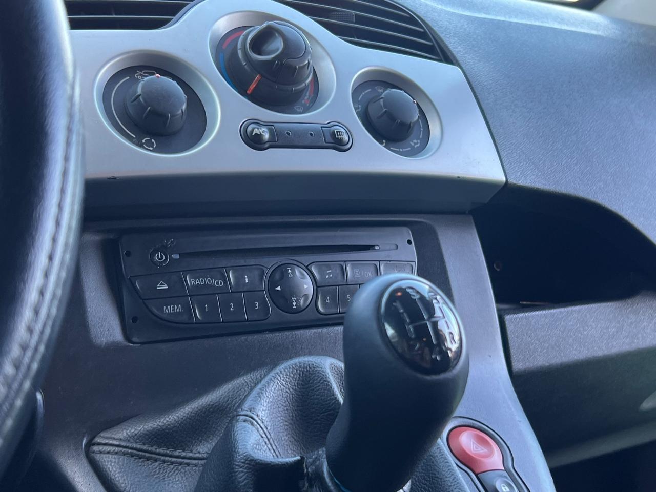 Renault Kangoo 1.5 dCi 75CV F.AP. 5P ATTRACTIVE