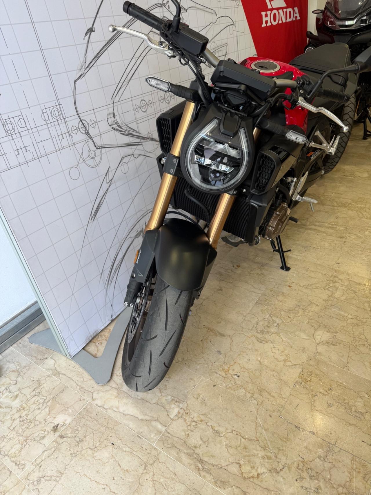Honda CB 650 R
