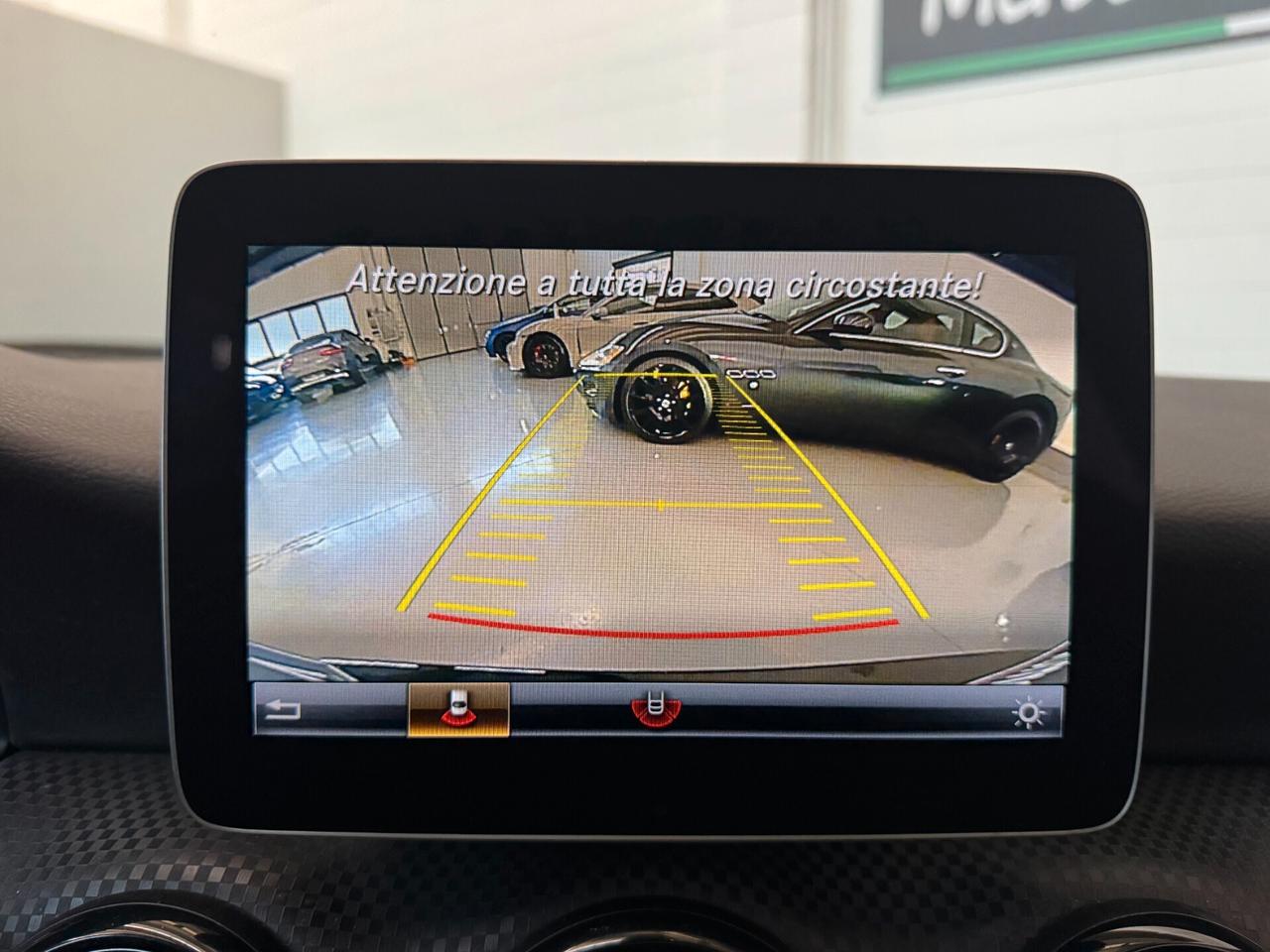 Mercedes-Benz GLA 180 sport 1.6cc 122cv Navi Clima OK Neopatentati