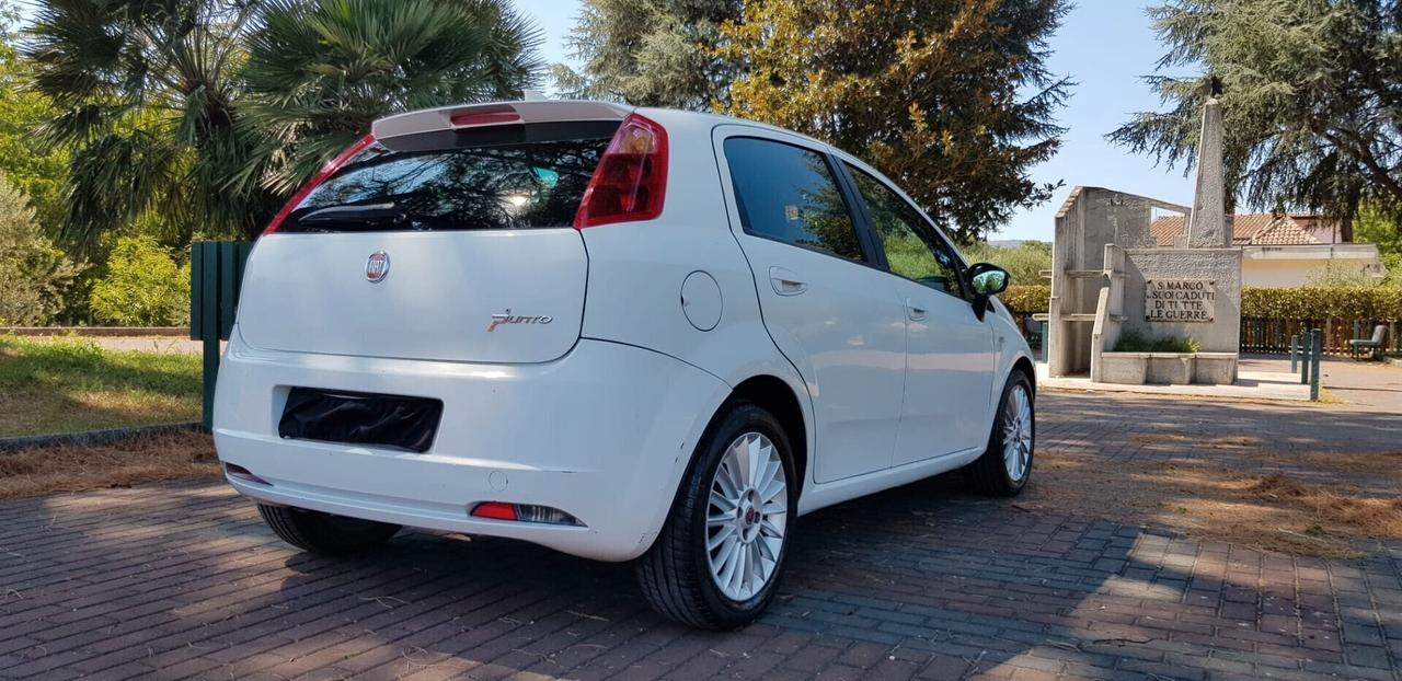 Fiat Grande Punto 1.3 MJT 90 CV 5 porte cruise control,cerchi in lega da 16, mp3,usb,comandi al volante