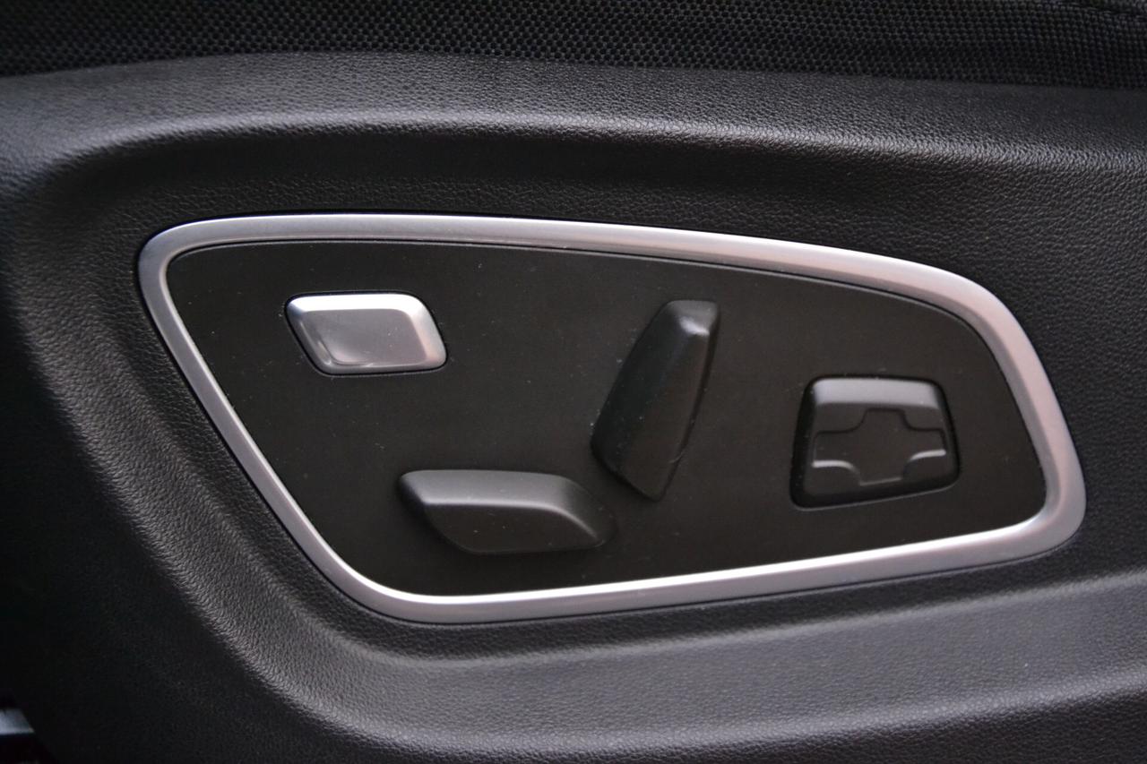 Renault Espace 2.0 dCi 190CV EDC INITIALE PARIS 4CONTROL 7 POSTI