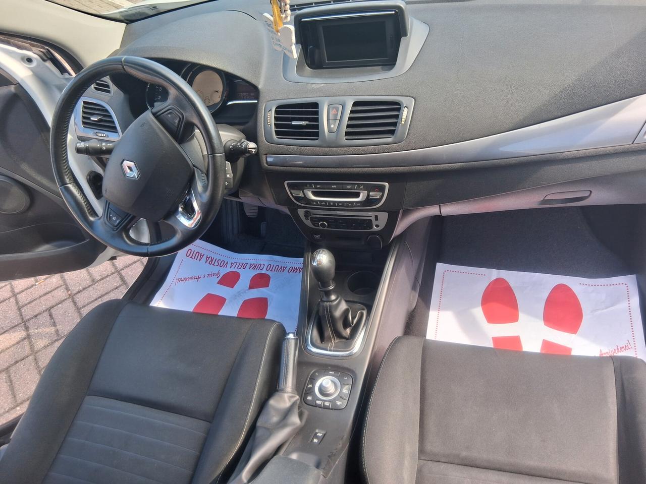 Renault Megane Mégane 1.5 dCi 95CV Start&Stop SporTour Limited..CELL 320 147 1147 WUATSAPP