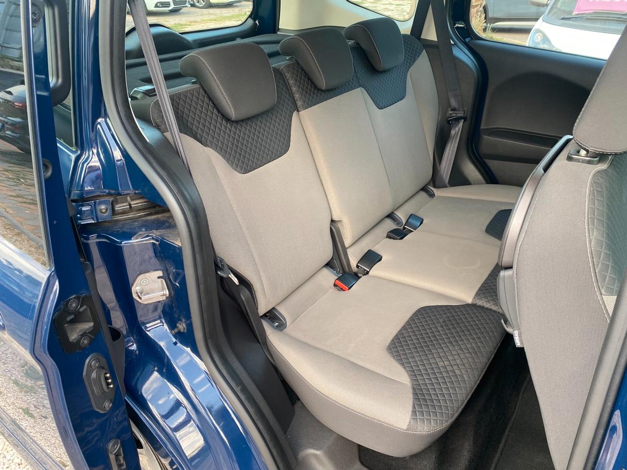 FORD - Tourneo Courier - Courier 1.5 TDCI 75 CV Titanium - GANCIO TRAINO - PERMUTE - FINANZIABILE