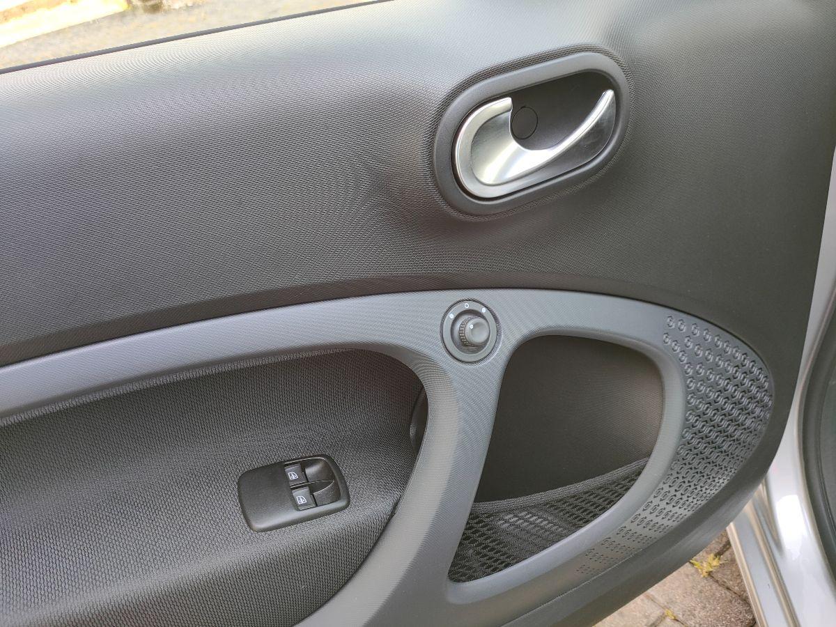 smart forTwo Fortwo eq Passion 4,6kW Ok per neopatentati