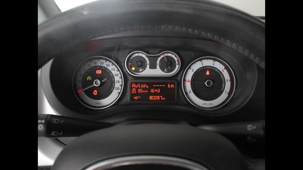 FIAT 500L 2012 - 500L 1.6 mjt Pop Star 120cv E6