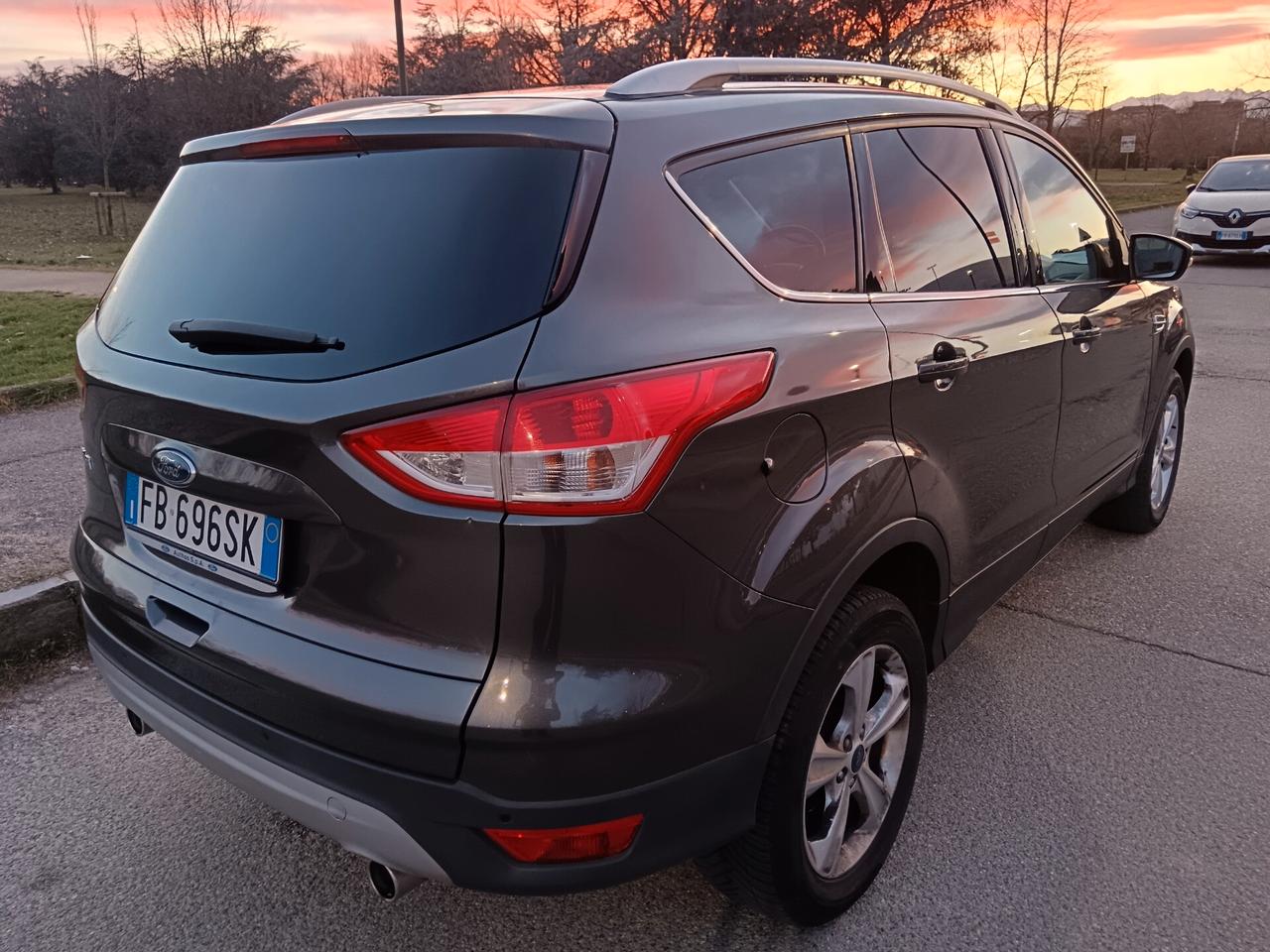 Ford Kuga 2.0 TDCI 120 CV S&S 2WD Titanium