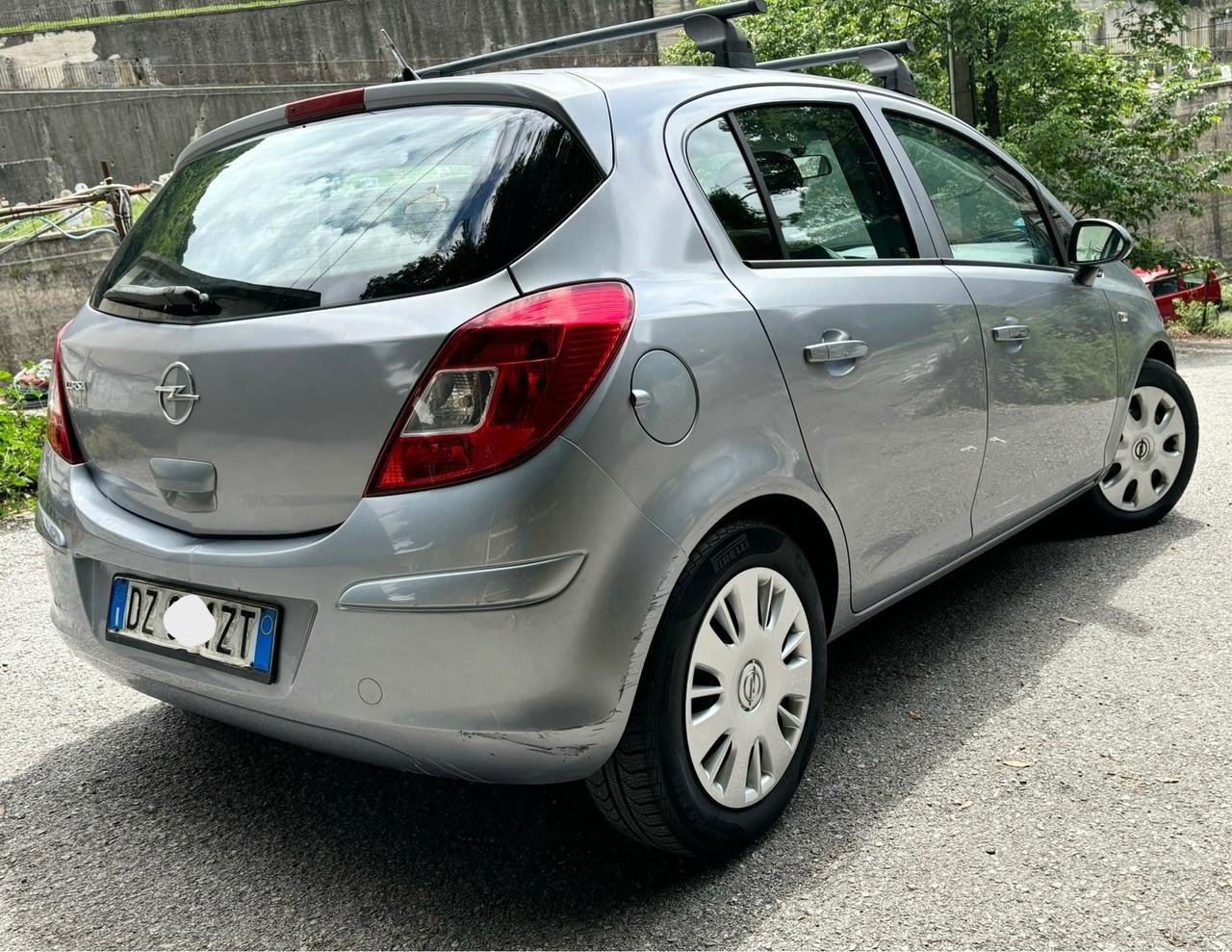 Opel Corsa 1.2 5 porte Club