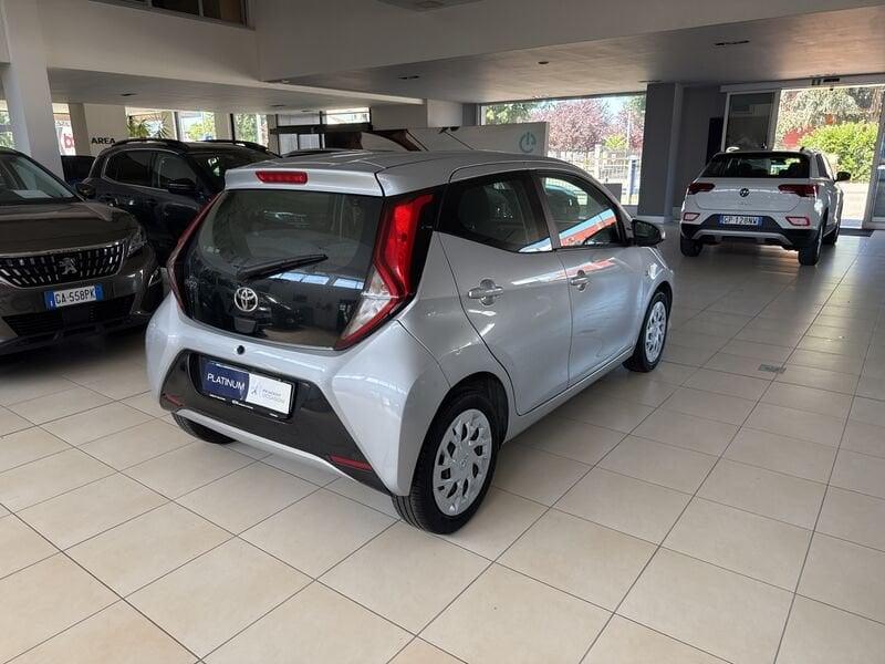 Toyota Aygo 1.0 VVT-i 69 CV 5 porte x-business