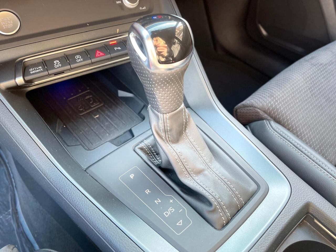 Audi Q3 40 TDI quattro S tronic S-Line interno/esterno