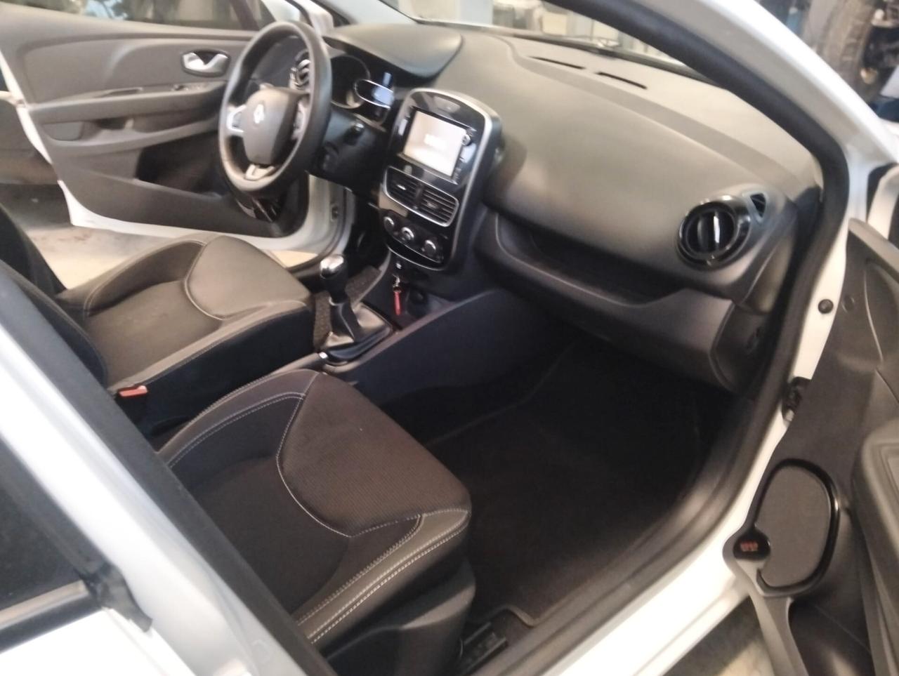 Renault Clio dCi 8V 75 CV 5 porte Moschino Life