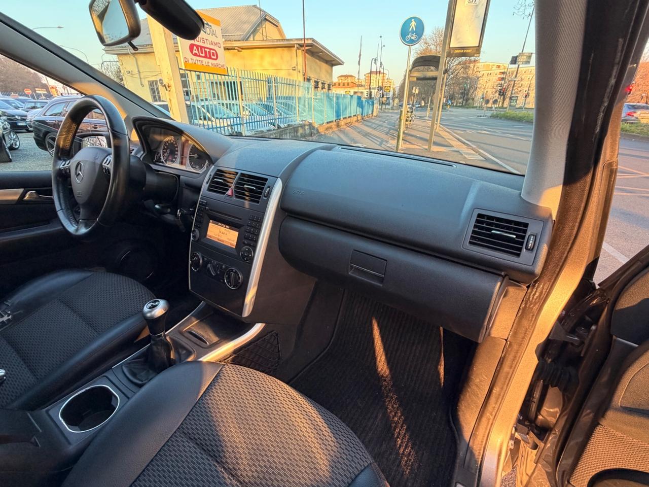 Mercedes-benz A 160 CDI BlueEFFICIENCY Avantgarde