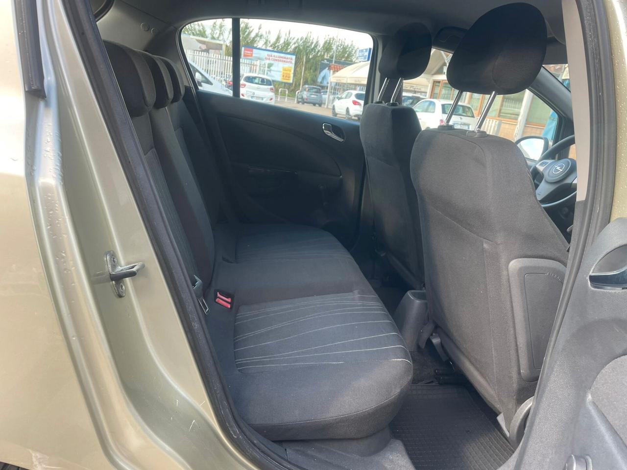 Opel Corsa 1.2 5 porte Cosmo