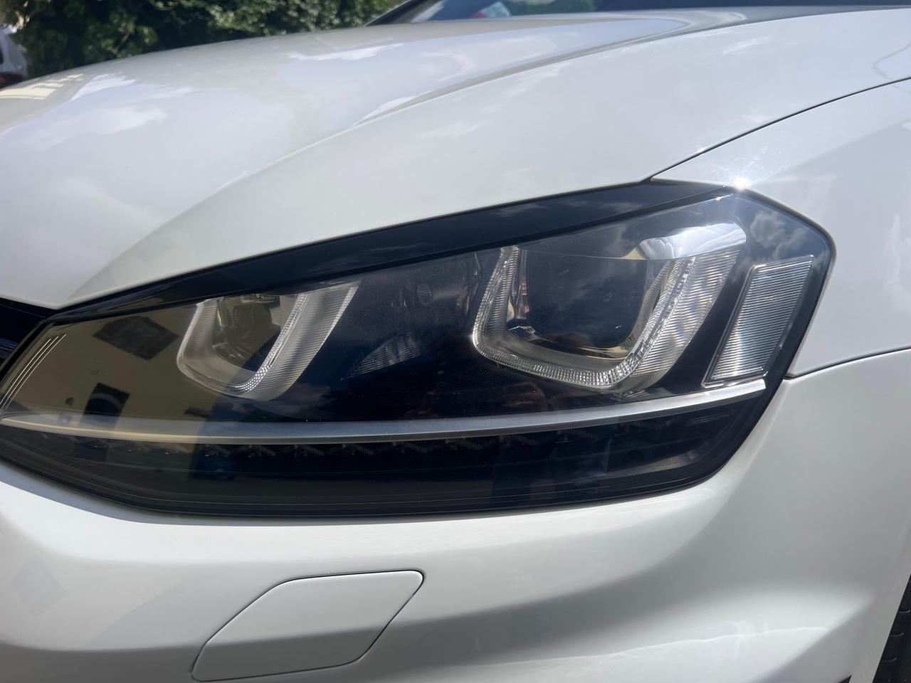 Volkswagen Golf 2.0 TSI R #10432