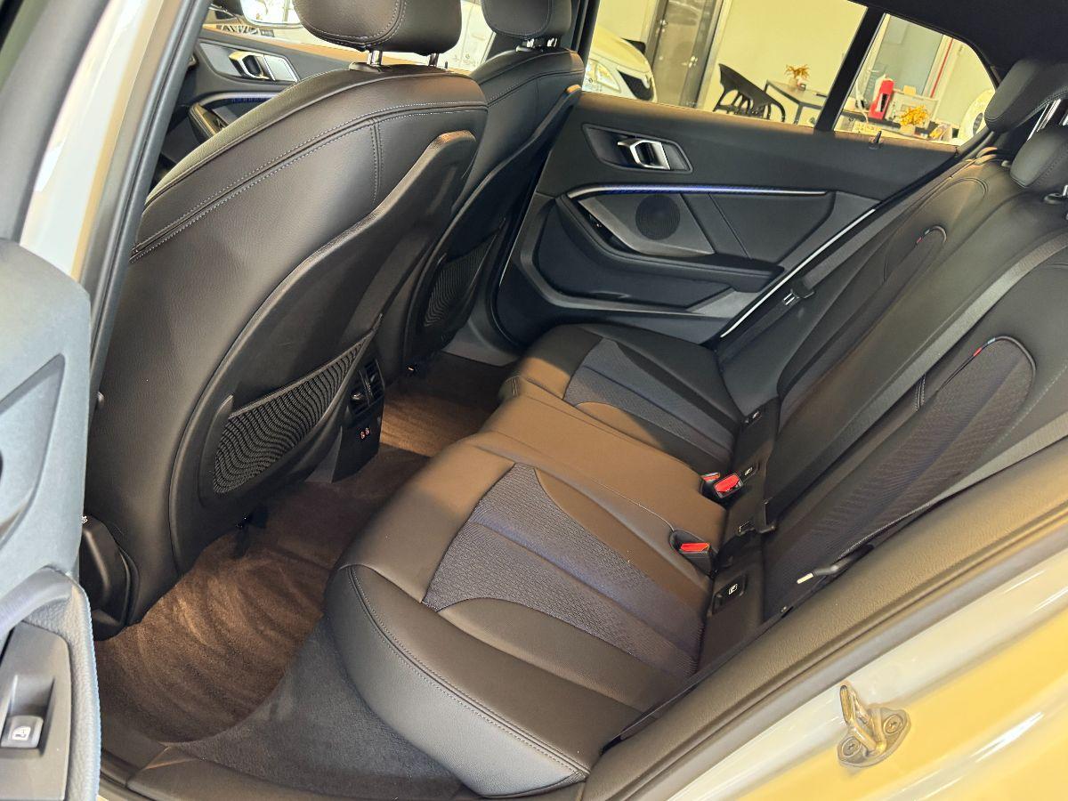 BMW Serie 1 118d M Sport Black Cromo Solo 90.000km