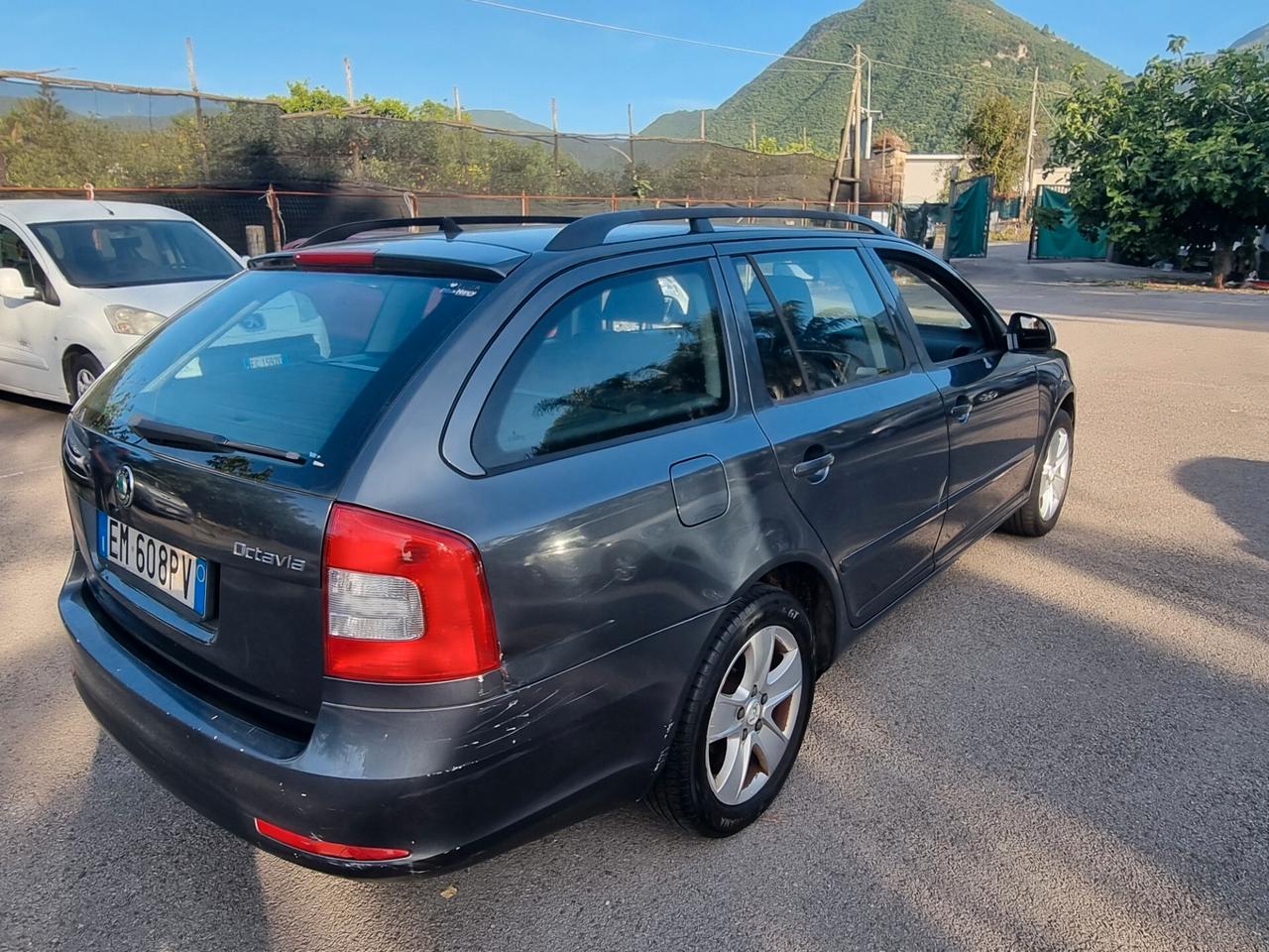 Skoda Octavia 1.6 TDI CR F.AP. Wagon Ambition